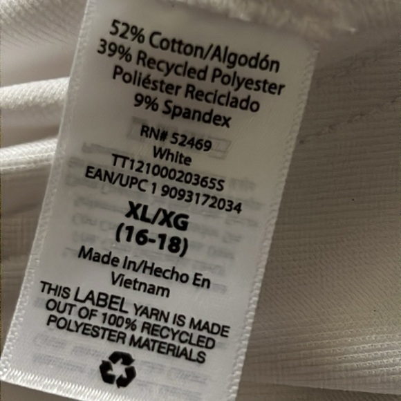 Time and Tru fitted stretch white capri - Picture 5 of 5